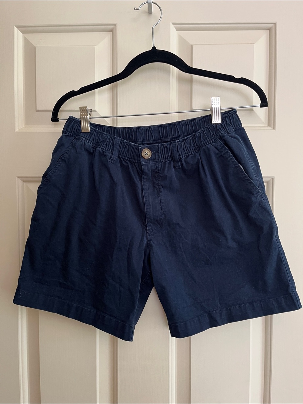 Chubbies Men’s navy chino shorts size M 7 inch